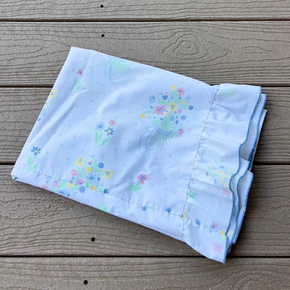 Vintage Utica Pillowcase White Flower Bouquet With Ruffle Coquette Cottagecore